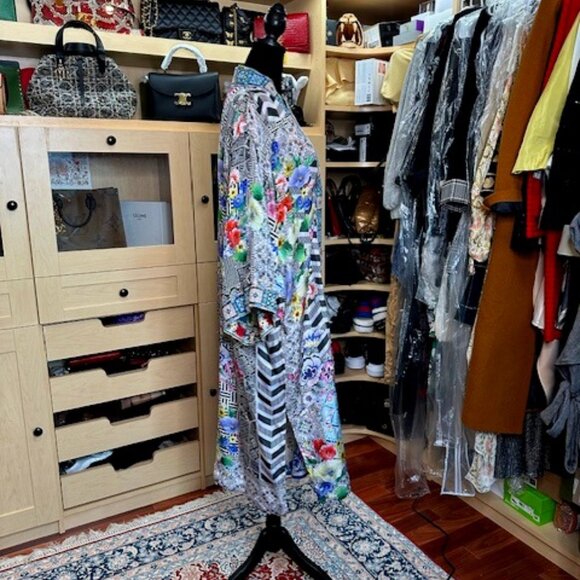 JOHNNY WAS REVERSIBLE SIZE M BRAND NEW KIMONO